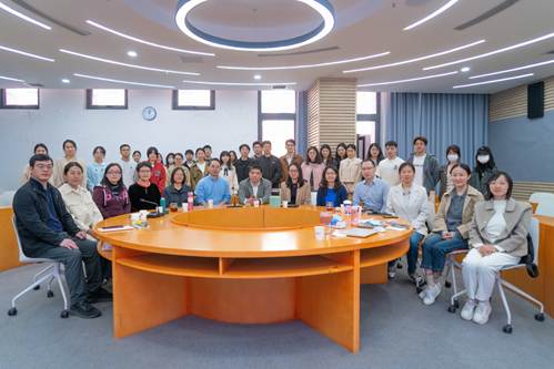 經濟與法律的交融：科斯與波斯納的比較研究——伟德客户端經濟系與工商管理系合辦讀書會成功舉行