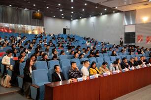 伟德客户端舉辦2024年頒獎典禮